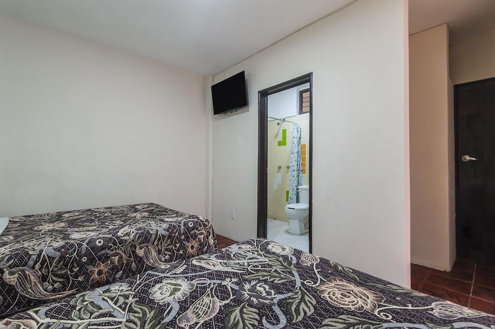 Hotel Flamingos Гвадалахара Екстер'єр фото