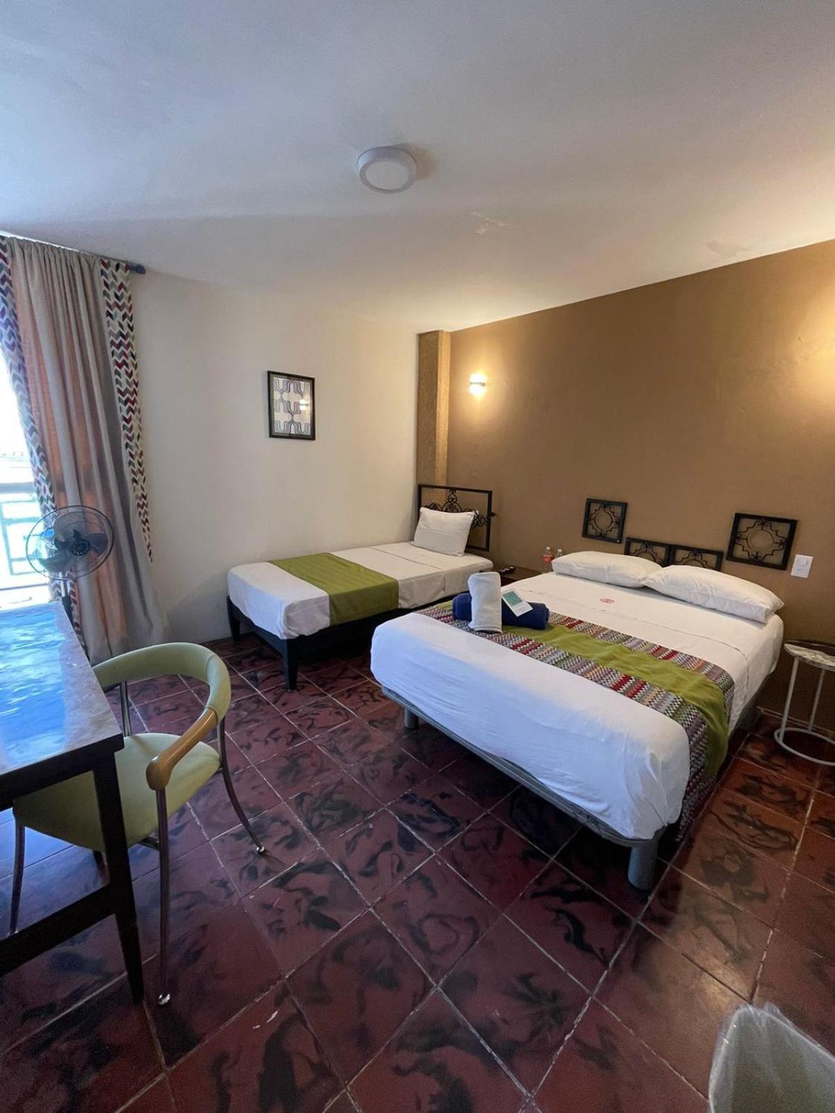 Hotel Flamingos Гвадалахара Екстер'єр фото